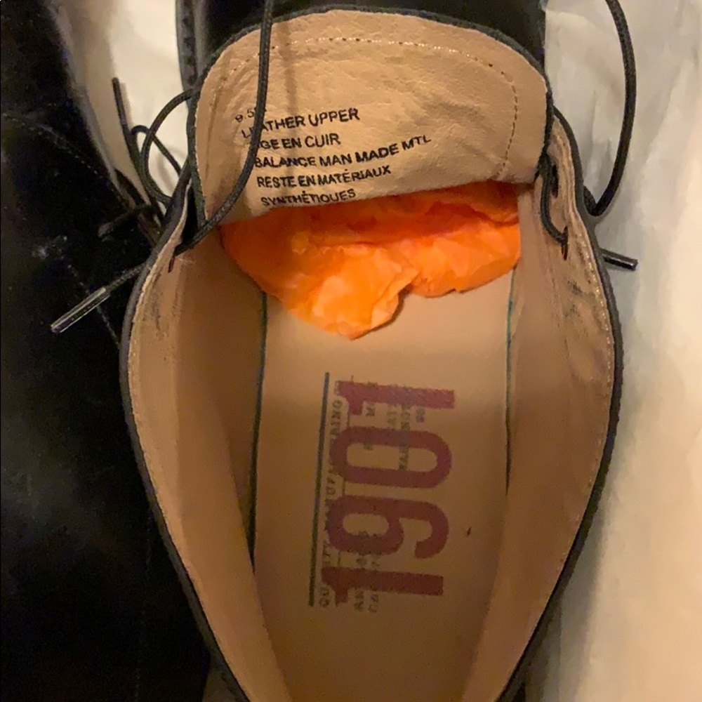 Boots - Picture 4 of 4